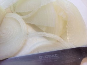 Thinly sliced onions