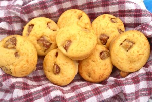 Baked Corn Dog Muffins via Zagleft